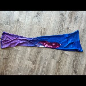 Watercolor feather Zuvi leggings